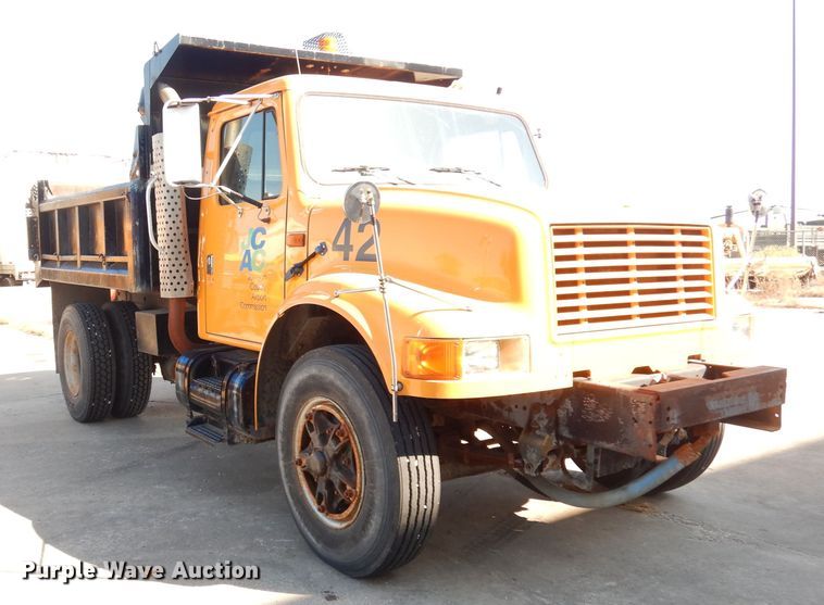 image for item KP9776 1995 International 4700  dump truck