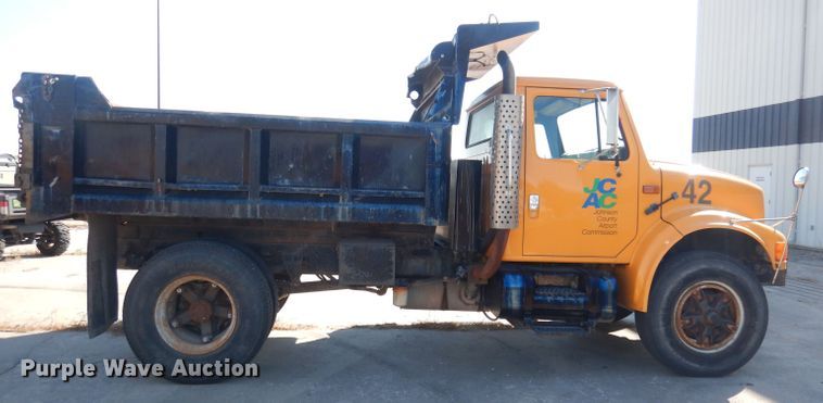 image for item KP9776 1995 International 4700  dump truck