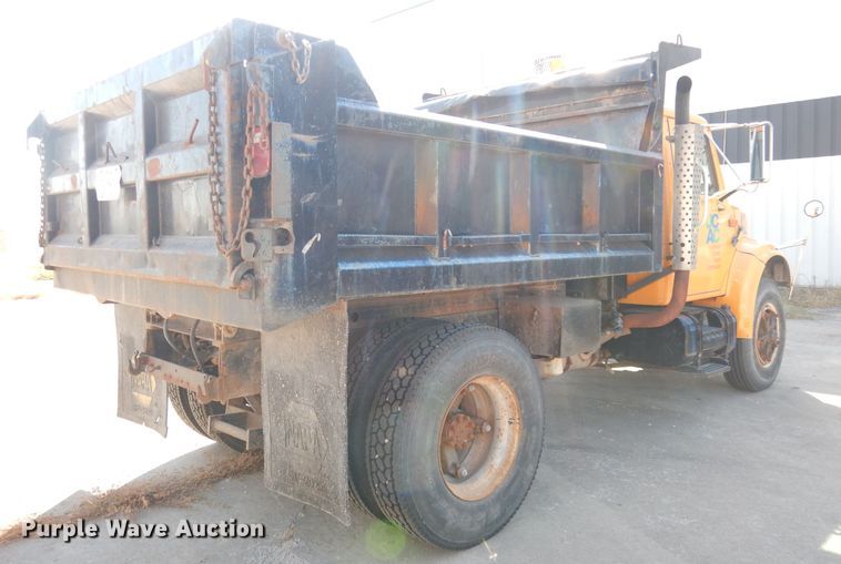 image for item KP9776 1995 International 4700  dump truck