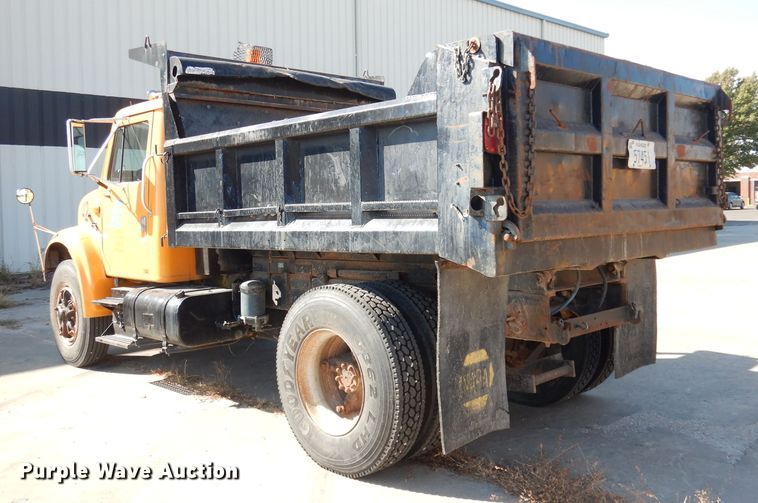 image for item KP9776 1995 International 4700  dump truck