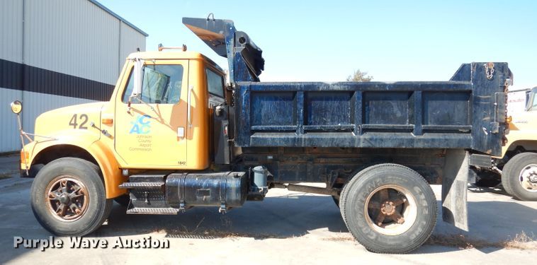 image for item KP9776 1995 International 4700  dump truck