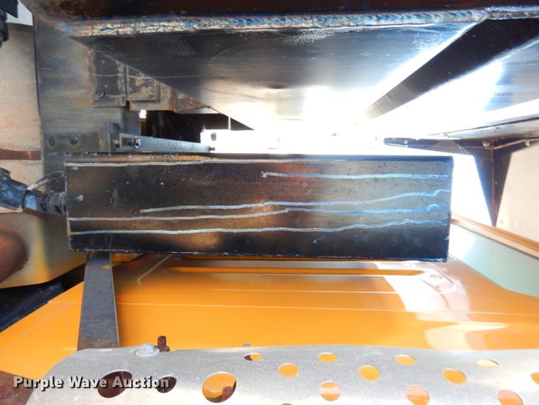 image for item KP9776 1995 International 4700  dump truck