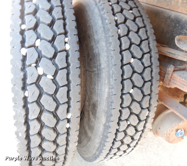 image for item KP9776 1995 International 4700  dump truck