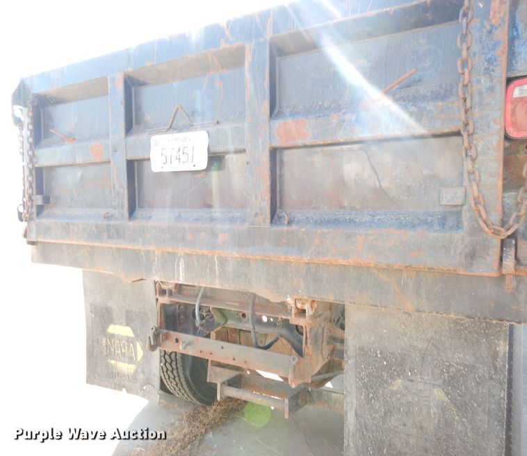 image for item KP9776 1995 International 4700  dump truck