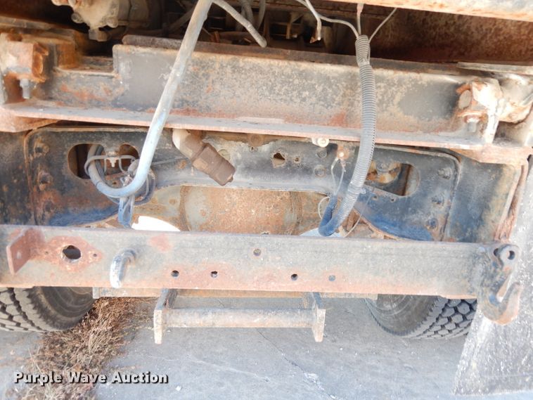 image for item KP9776 1995 International 4700  dump truck