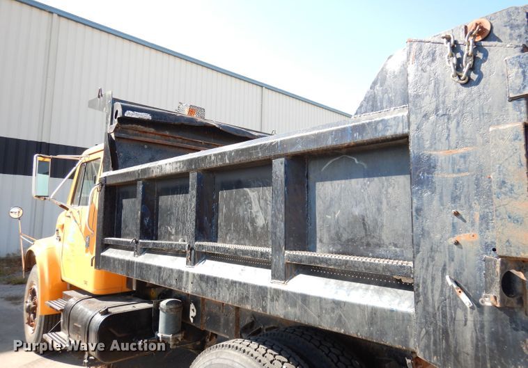 image for item KP9776 1995 International 4700  dump truck