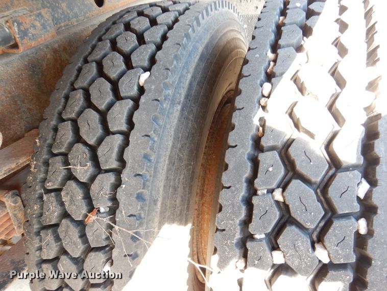 image for item KP9776 1995 International 4700  dump truck