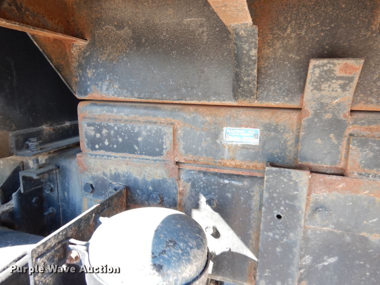 image for item KP9776 1995 International 4700  dump truck