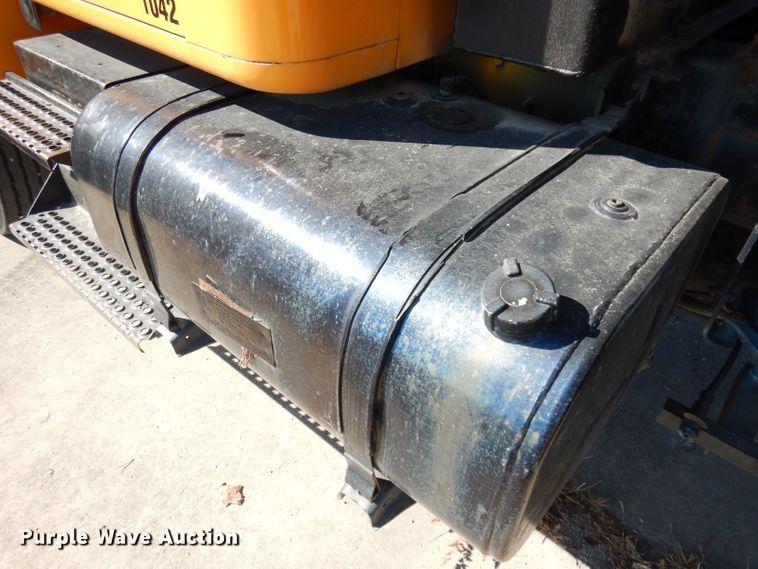 image for item KP9776 1995 International 4700  dump truck