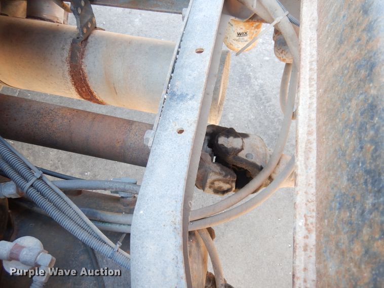 image for item KP9776 1995 International 4700  dump truck