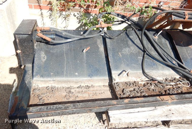 image for item KP9776 1995 International 4700  dump truck