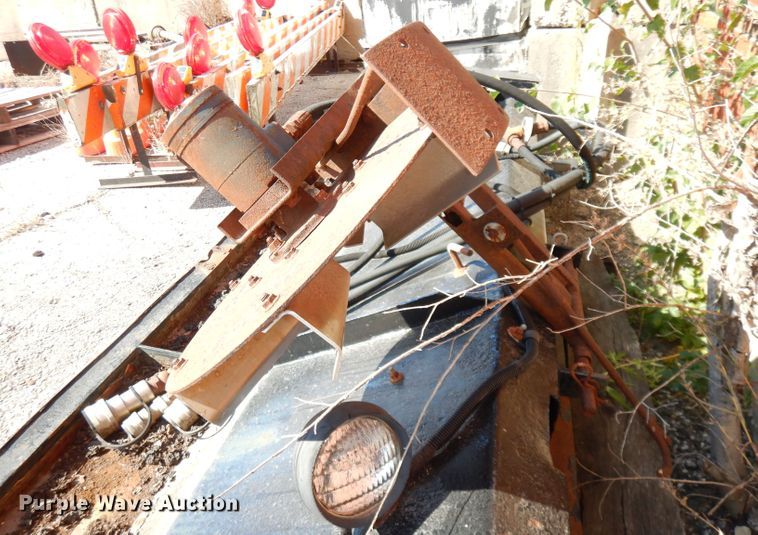 image for item KP9776 1995 International 4700  dump truck