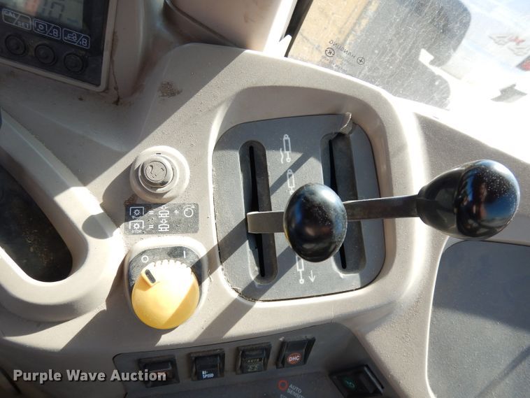 image for item KP9780 Kubota M108X  MFWD tractor