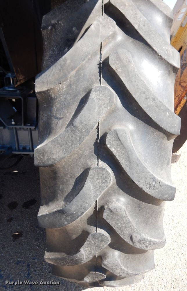 image for item KP9780 Kubota M108X  MFWD tractor