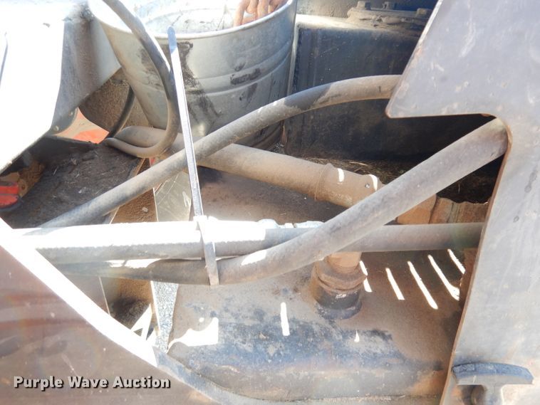 image for item KP9780 Kubota M108X  MFWD tractor