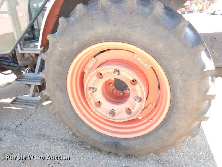 image for item KP9780 Kubota M108X  MFWD tractor