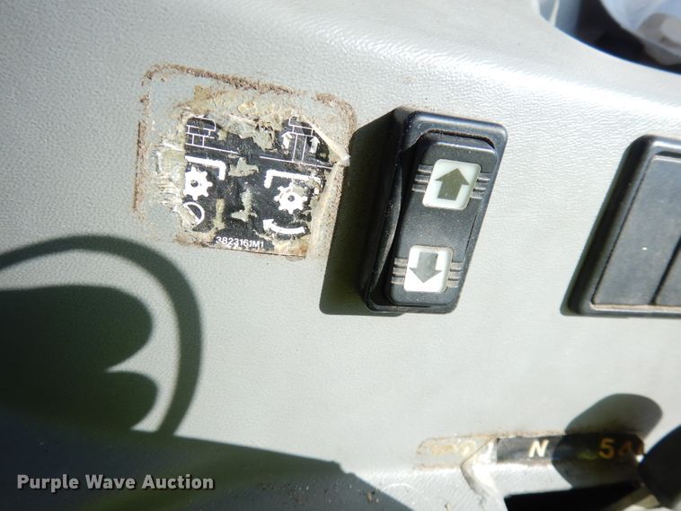 image for item KP9782 2002 Challenger MT465  MFWD tractor