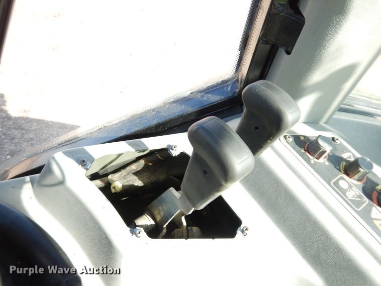 image for item KP9782 2002 Challenger MT465  MFWD tractor