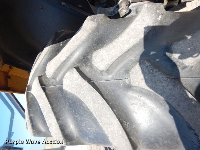 image for item KP9782 2002 Challenger MT465  MFWD tractor