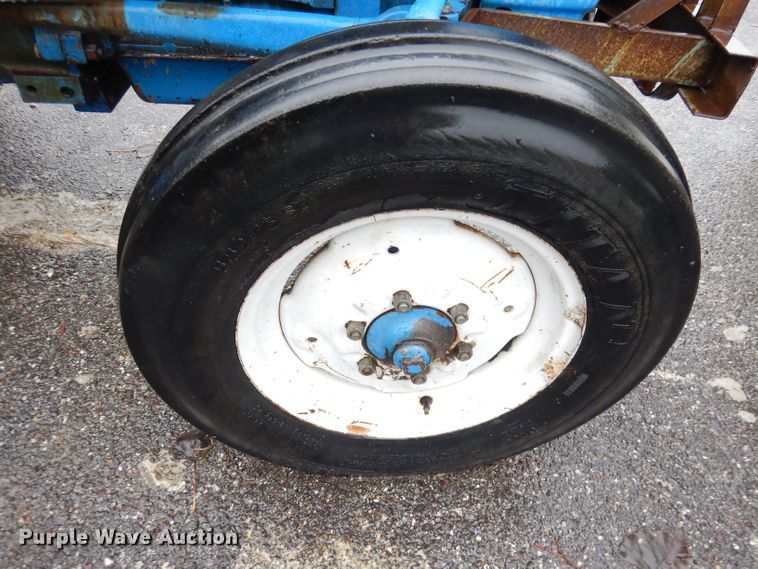 image for item KP9786 1988 Ford 2910  tractor