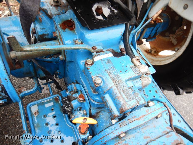 image for item KP9786 1988 Ford 2910  tractor