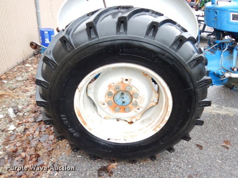 image for item KP9786 1988 Ford 2910  tractor