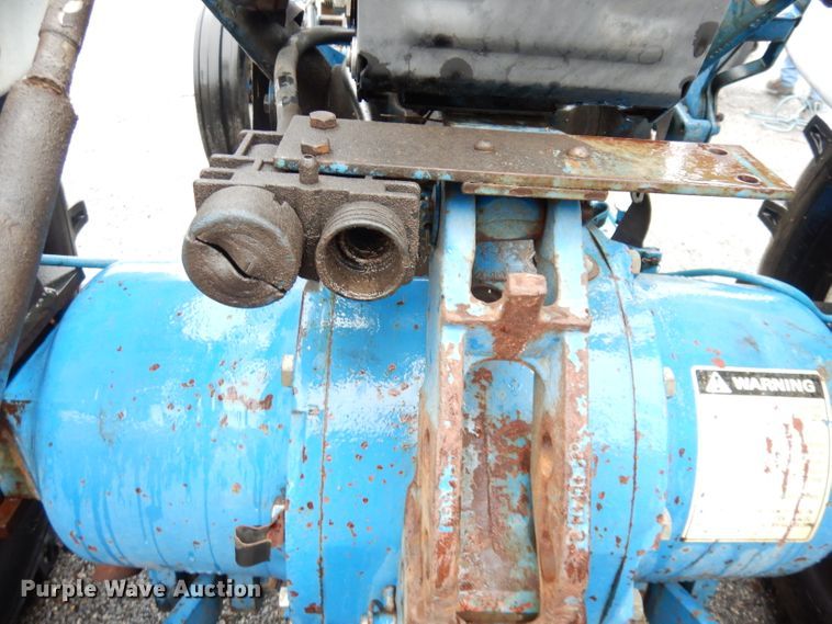 image for item KP9786 1988 Ford 2910  tractor