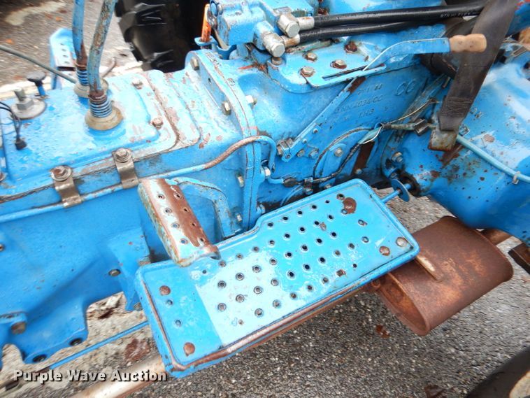 image for item KP9786 1988 Ford 2910  tractor