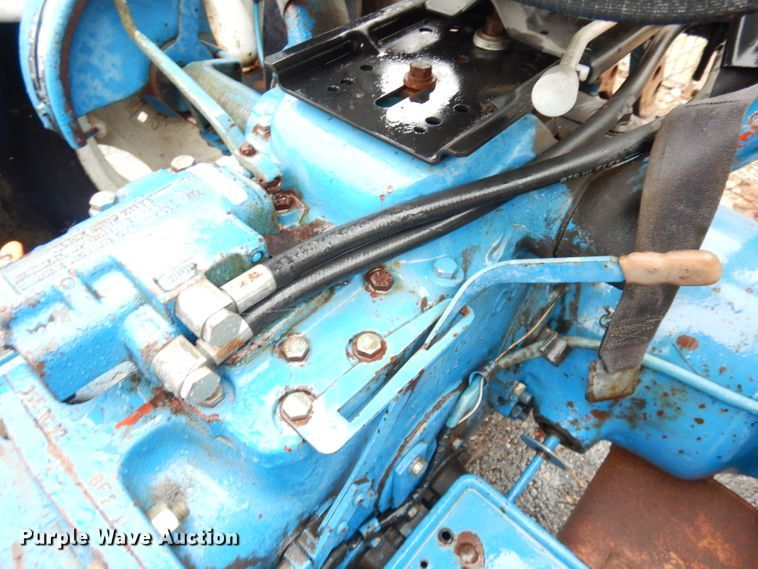 image for item KP9786 1988 Ford 2910  tractor