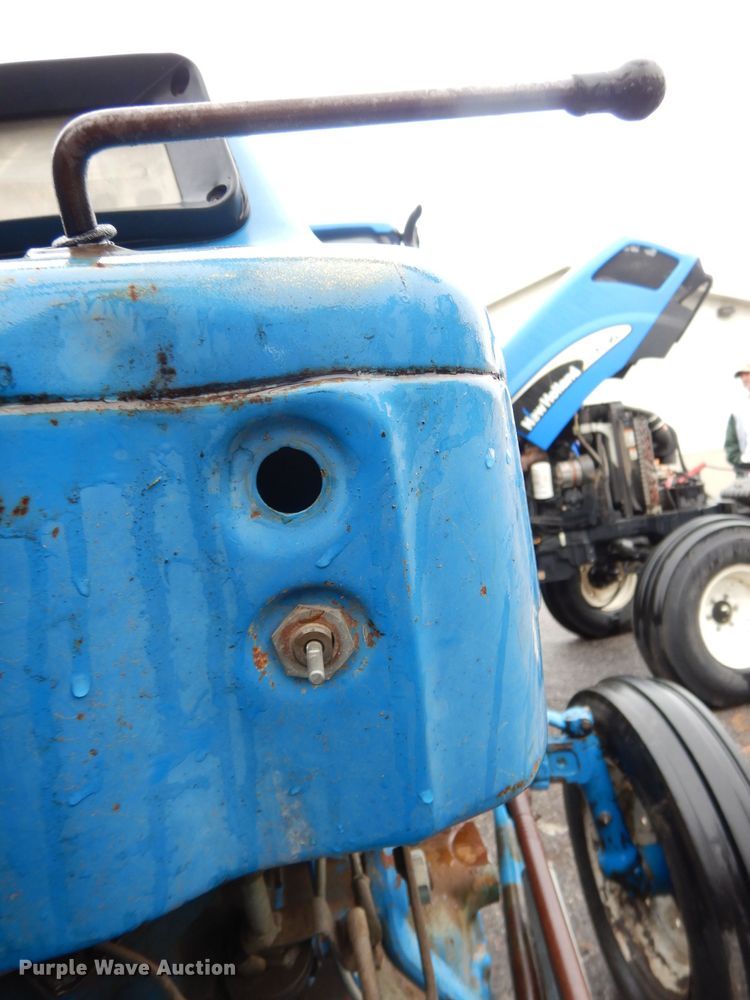 image for item KP9786 1988 Ford 2910  tractor