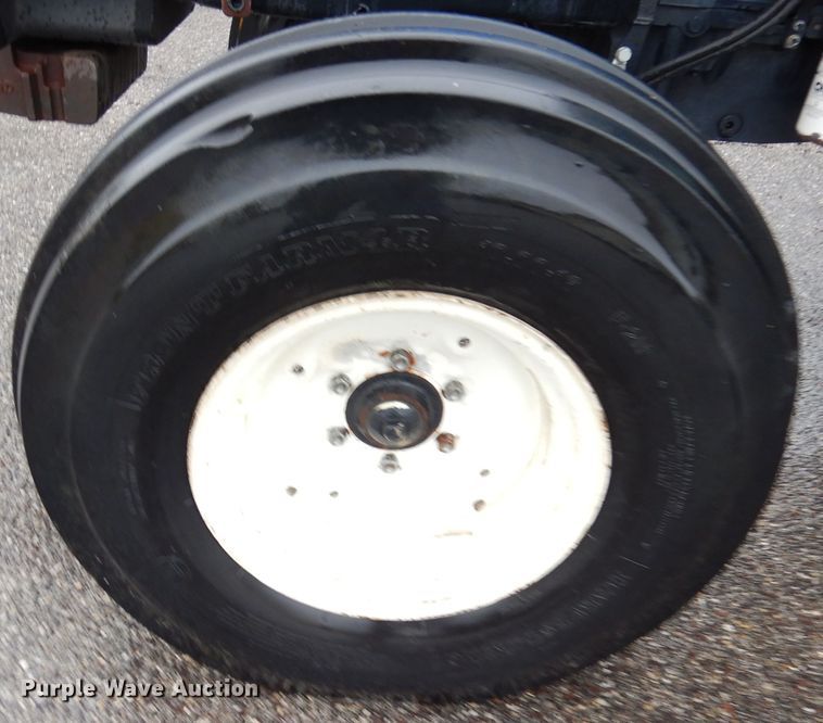 image for item KP9787 New Holland TL90A  tractor