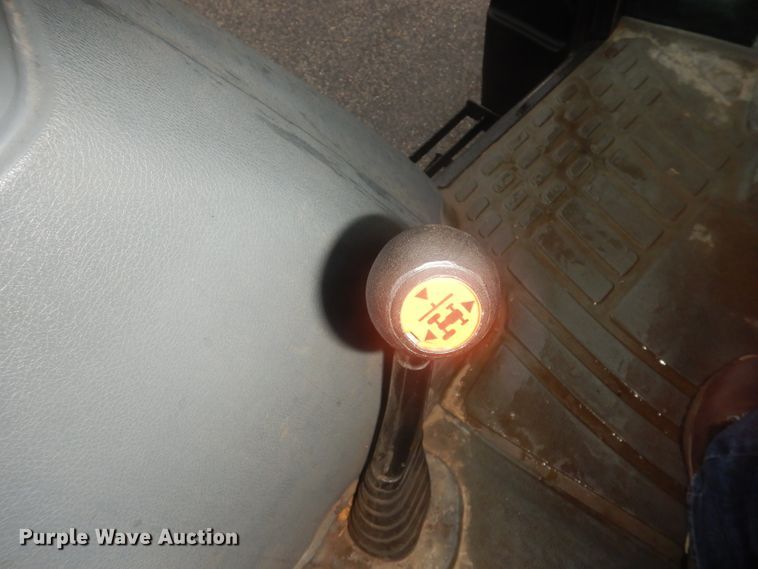 image for item KP9787 New Holland TL90A  tractor