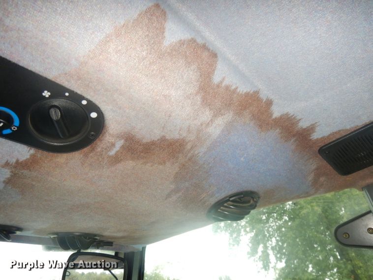 image for item KP9787 New Holland TL90A  tractor