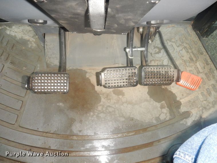 image for item KP9787 New Holland TL90A  tractor