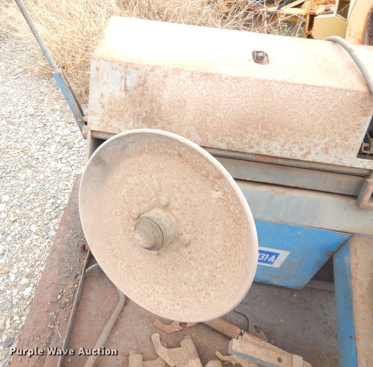 image for item KP9823 Bishman 931A  tire machine