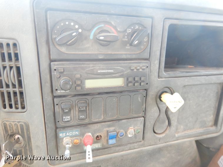 image for item KP9824 2006 International WorkStar 7500  dump truck