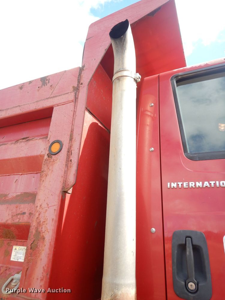 image for item KP9824 2006 International WorkStar 7500  dump truck