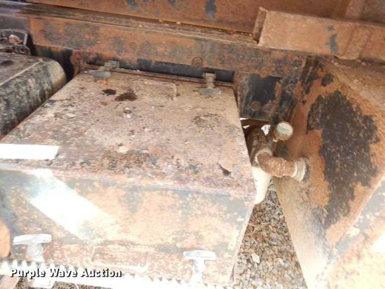 image for item KP9824 2006 International WorkStar 7500  dump truck