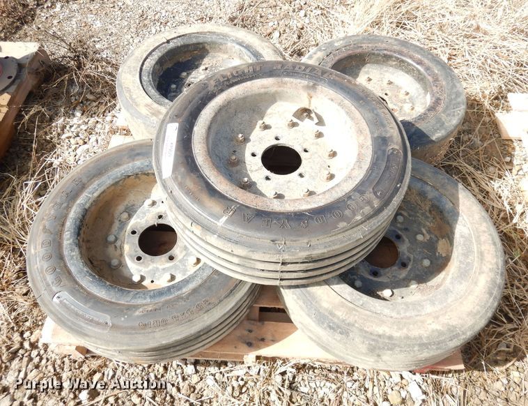 image for item KP9829 (5) 25.5x8.0R14 tires and wheels