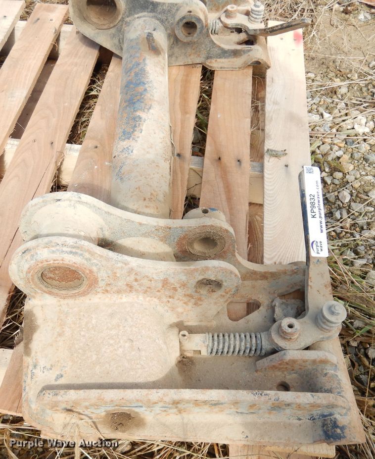 image for item KP9832 Skid steer loader bracket