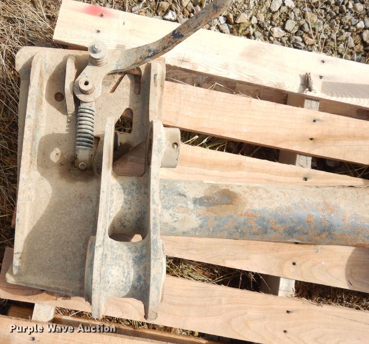 image for item KP9832 Skid steer loader bracket