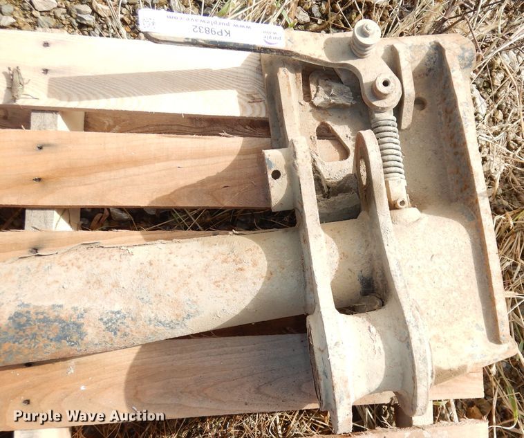 image for item KP9832 Skid steer loader bracket