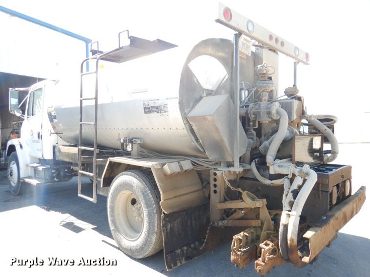 image for item KP9833 2001 Rosco Maximizer  oil distributor bed