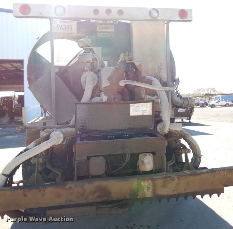 image for item KP9833 2001 Rosco Maximizer  oil distributor bed