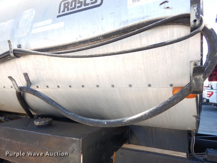 image for item KP9833 2001 Rosco Maximizer  oil distributor bed