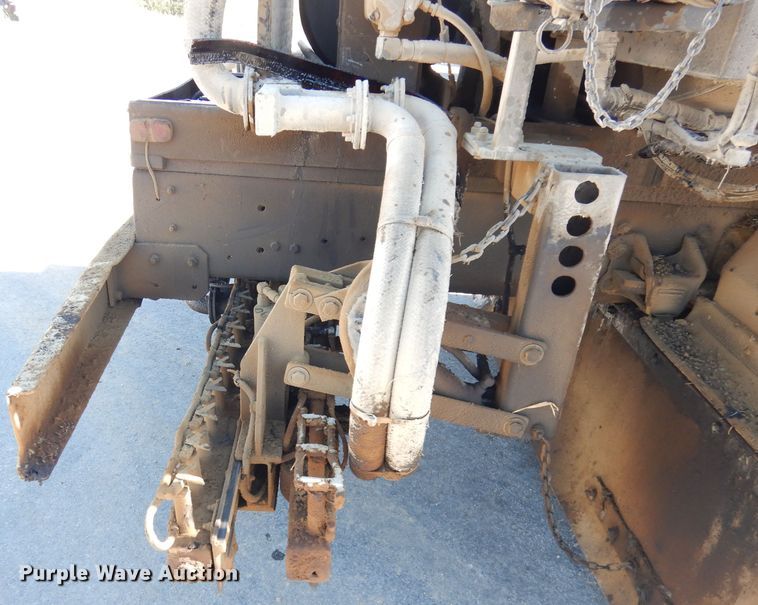 image for item KP9833 2001 Rosco Maximizer  oil distributor bed