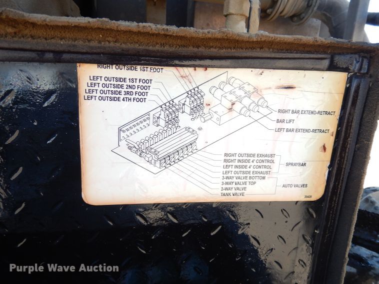 image for item KP9833 2001 Rosco Maximizer  oil distributor bed