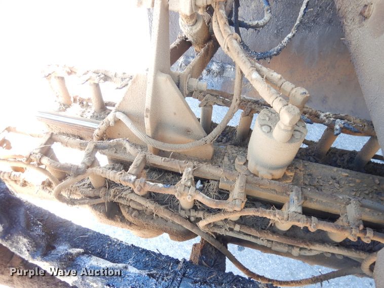 image for item KP9833 2001 Rosco Maximizer  oil distributor bed