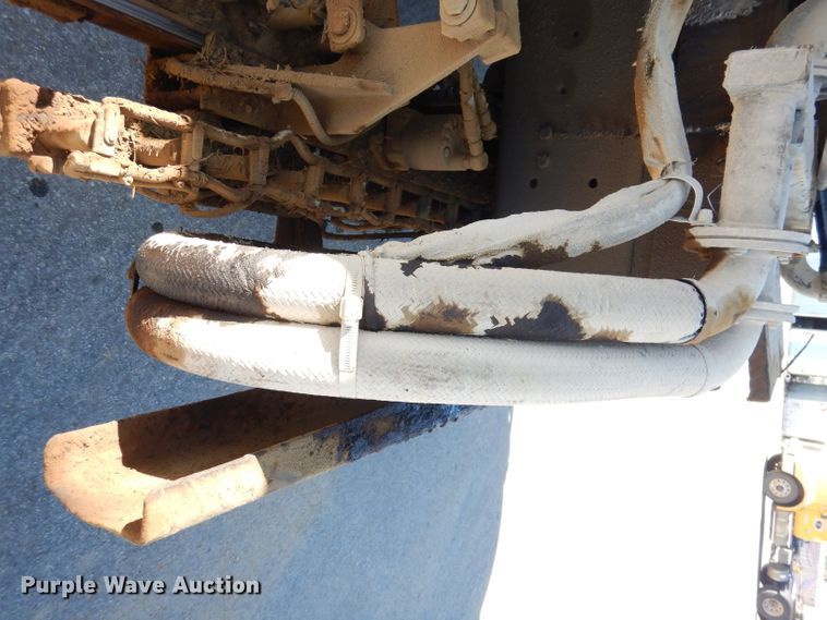 image for item KP9833 2001 Rosco Maximizer  oil distributor bed