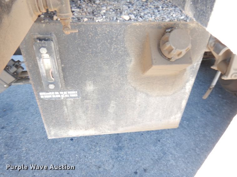 image for item KP9833 2001 Rosco Maximizer  oil distributor bed